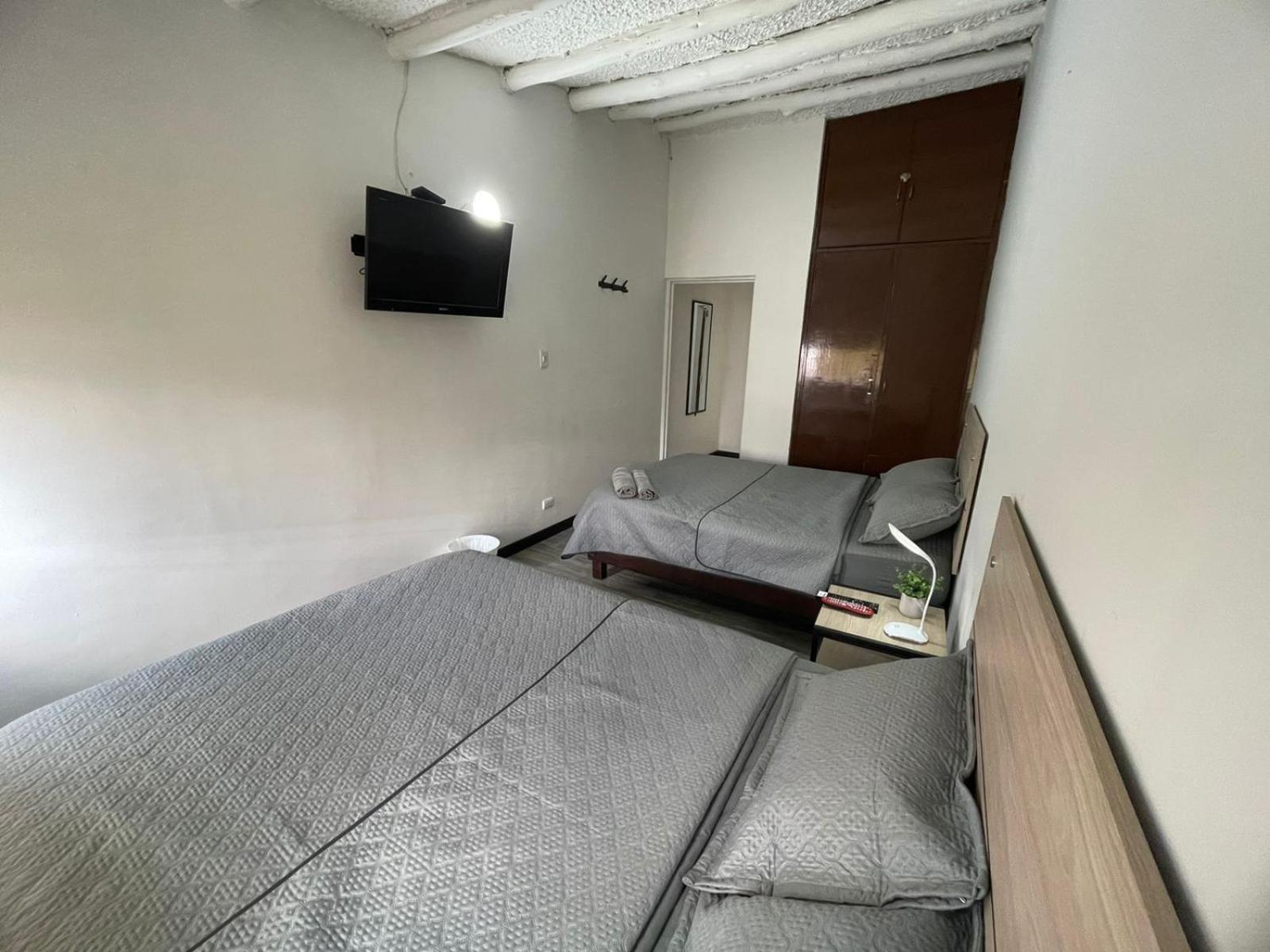 Hostel Av Suba 116 โบโกตา ภายนอก รูปภาพ