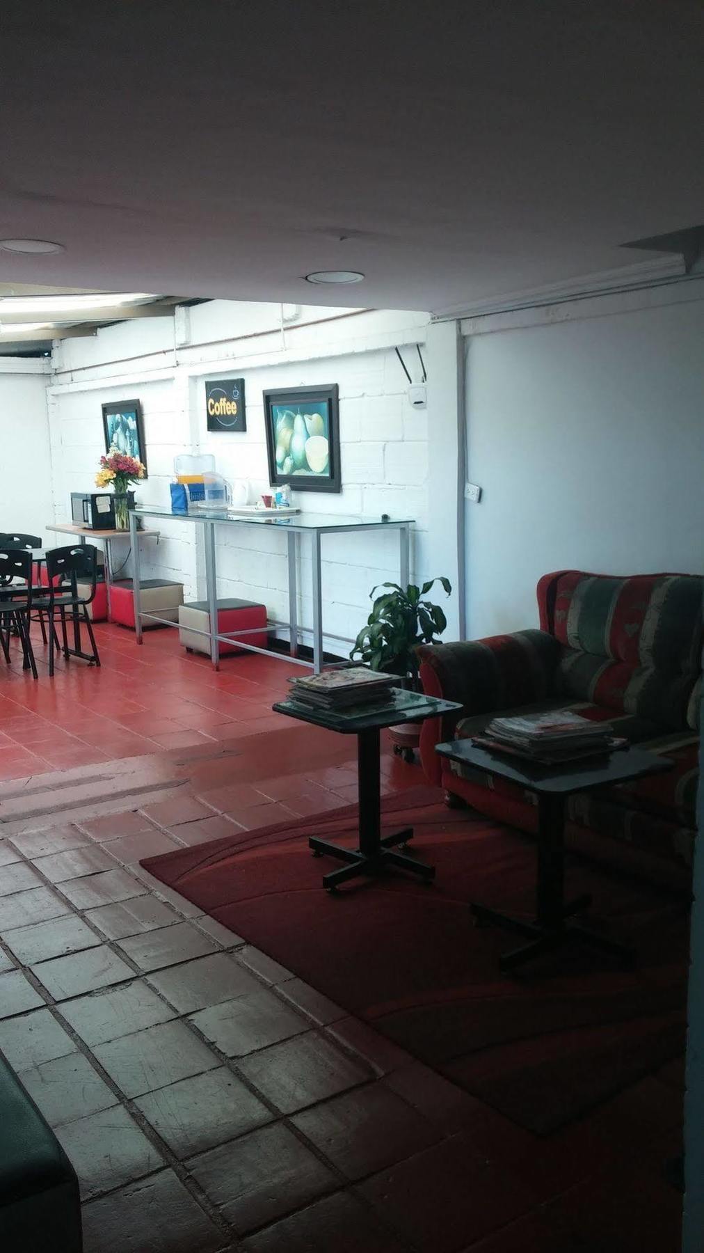 Hostel Av Suba 116 โบโกตา ภายนอก รูปภาพ