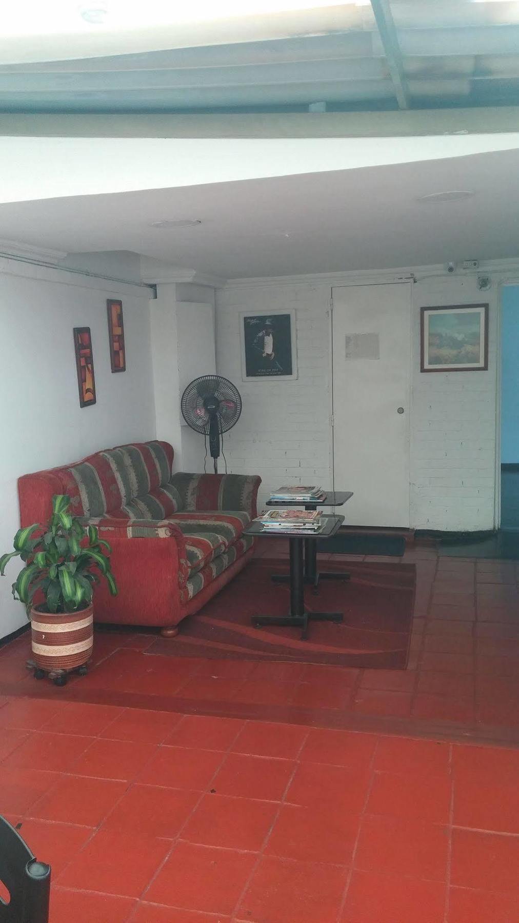 Hostel Av Suba 116 โบโกตา ภายนอก รูปภาพ