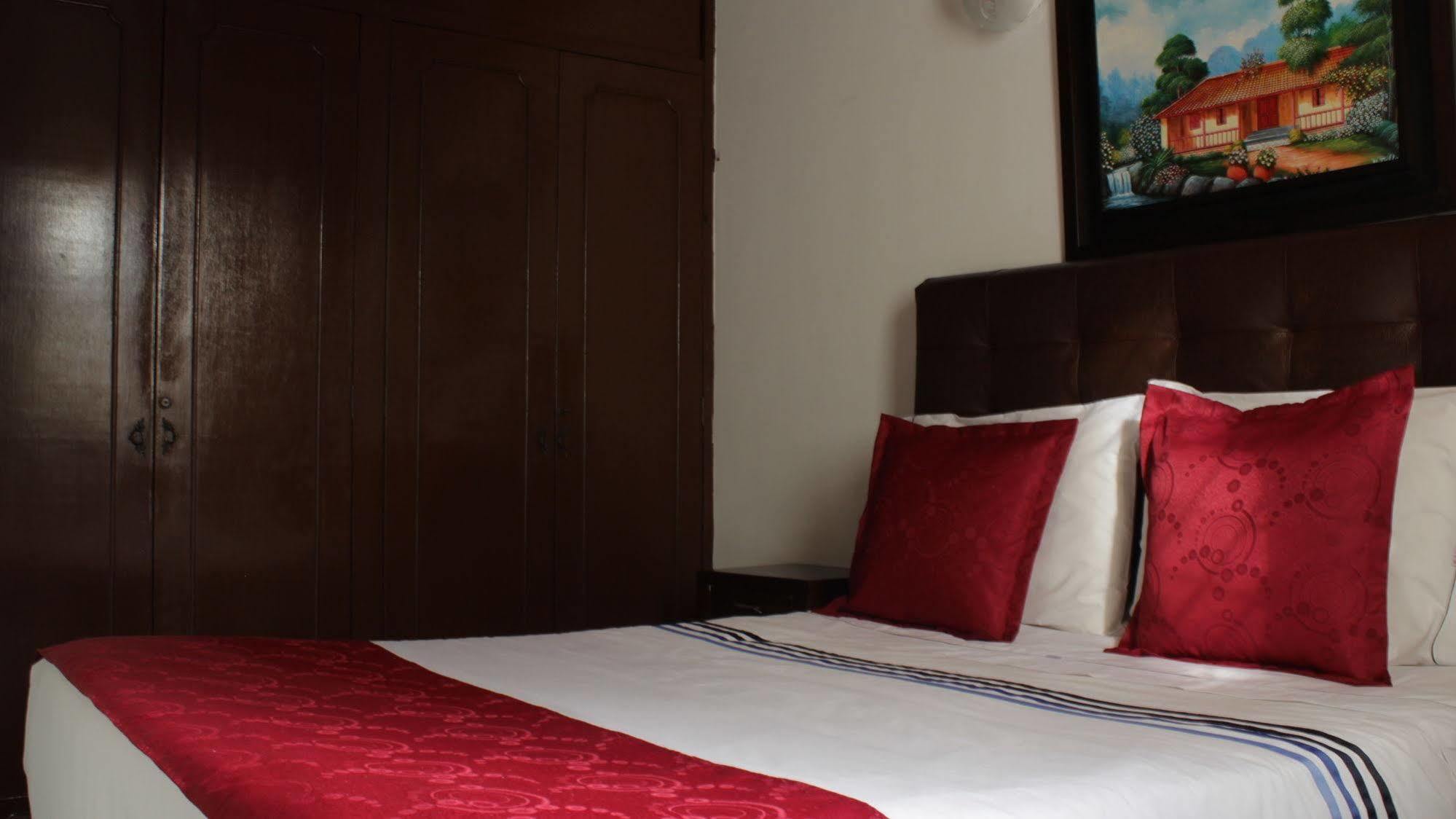 Hostel Av Suba 116 โบโกตา ภายนอก รูปภาพ